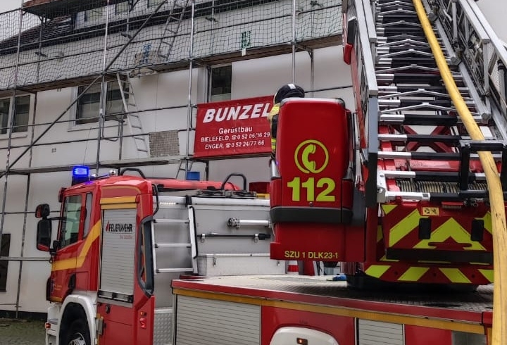 EB 820 „Feuer 3- Dachstuhlbrand“ OT Bad Salzuflen